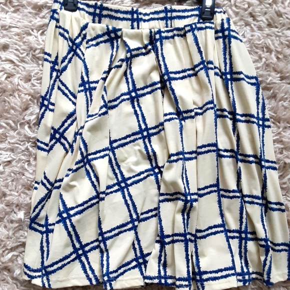 Women's skirt - Picture 1 of 2